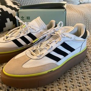 Ivy Park Supersleek 72-ADIDAS size 11 NWT and box